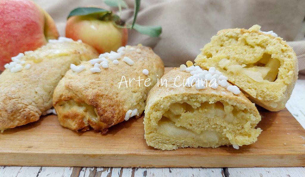 APPLE AND CREAM ROLLS with Shortcrust Pastry