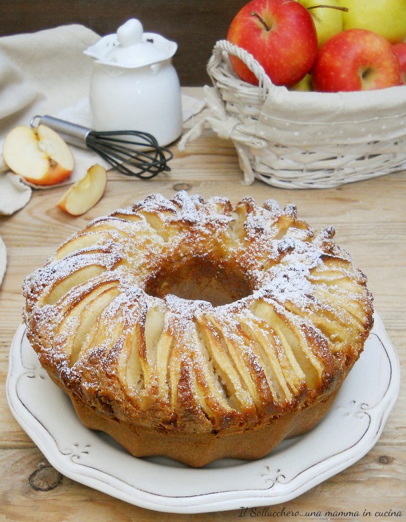 apple ring cake vertical