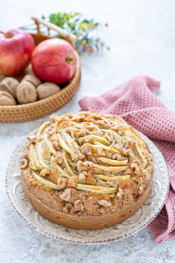 cake with apples and walnuts without butter