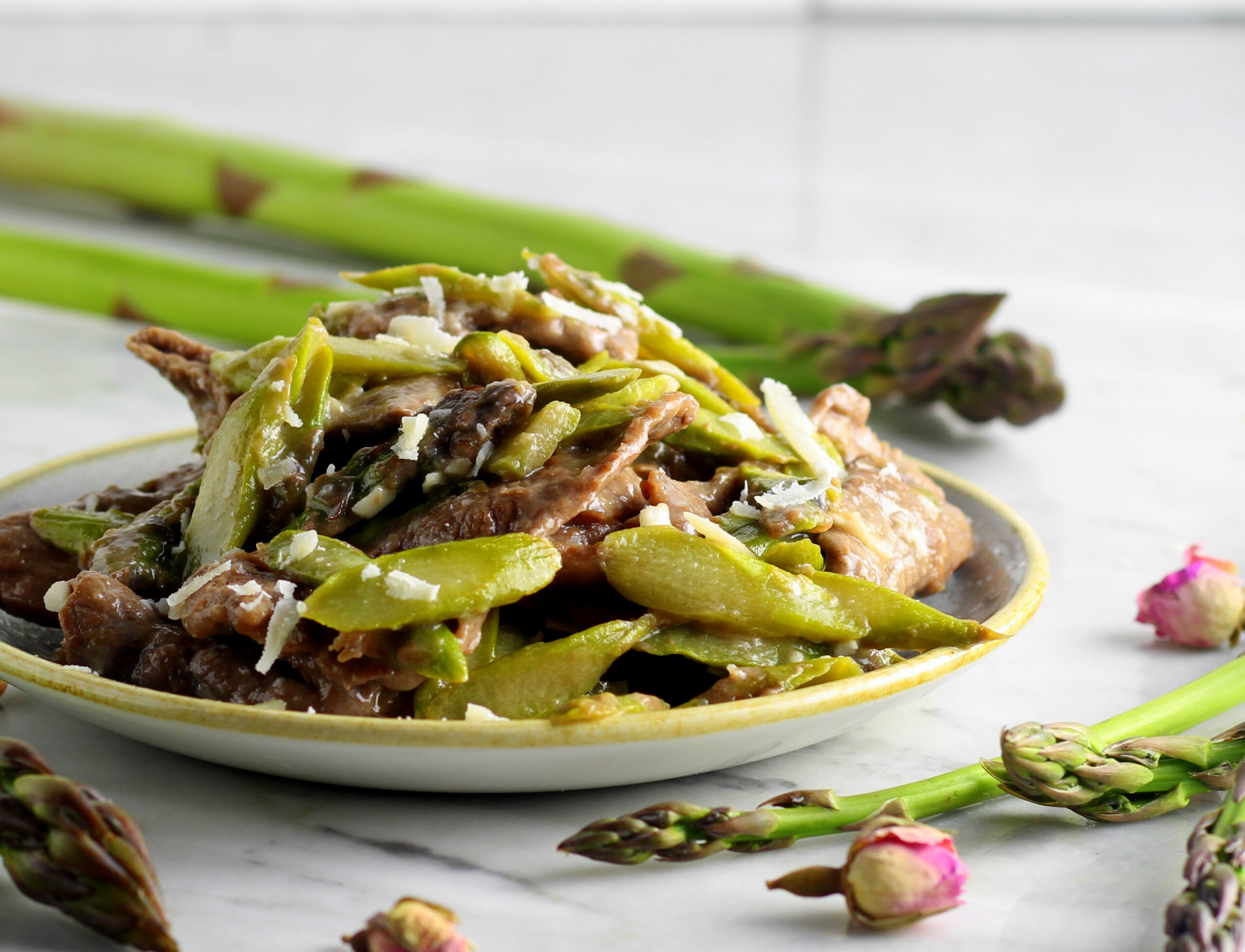 Beef Strips with Asparagus and Parmesan