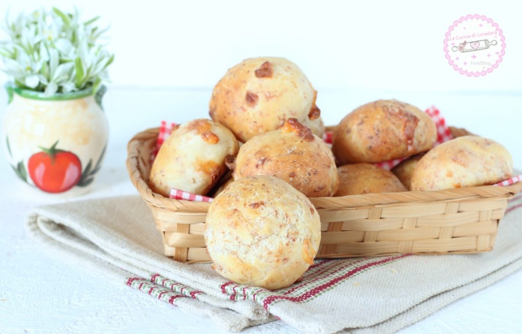 bacon and cheese rolls