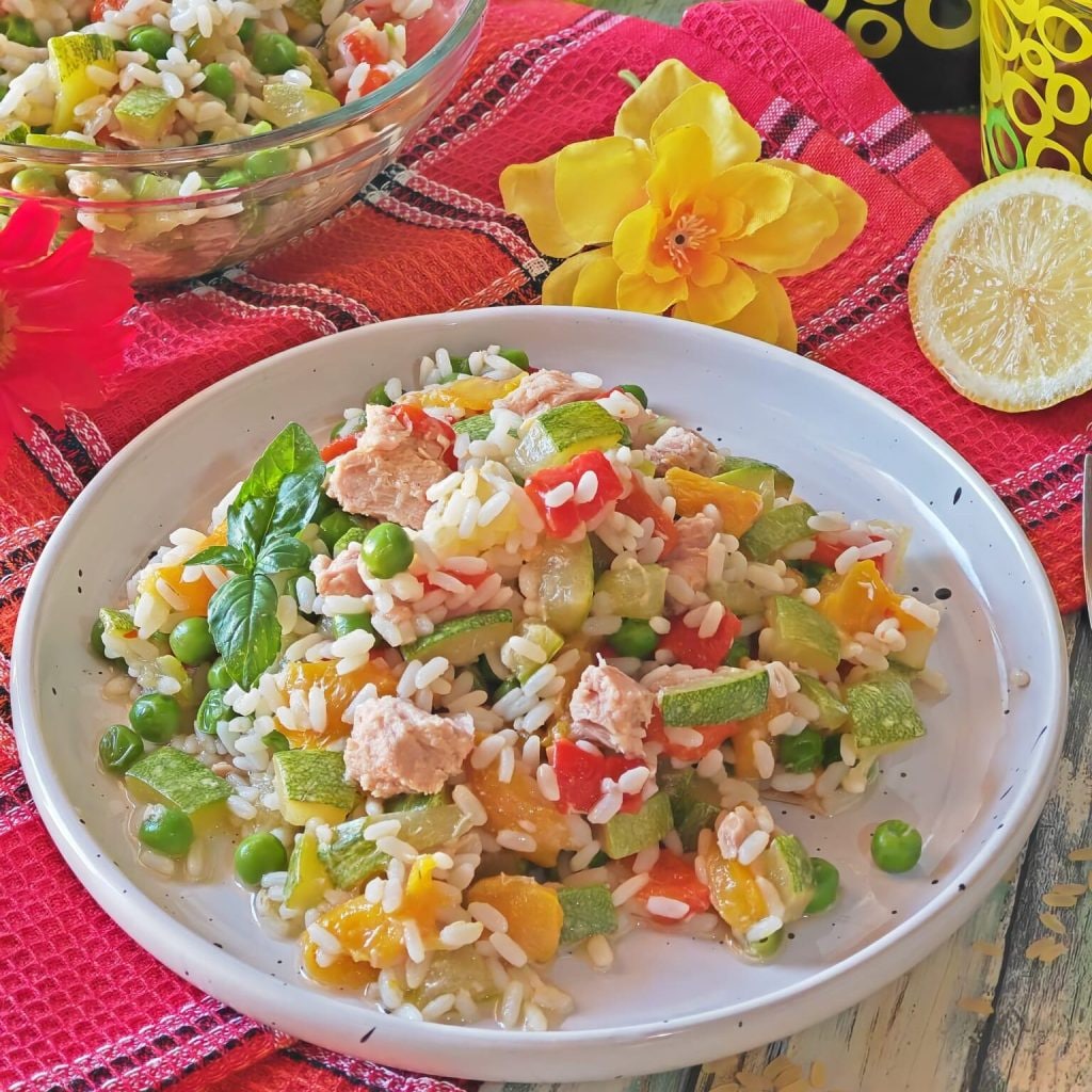 Cold Rice with Vegetables and Tuna