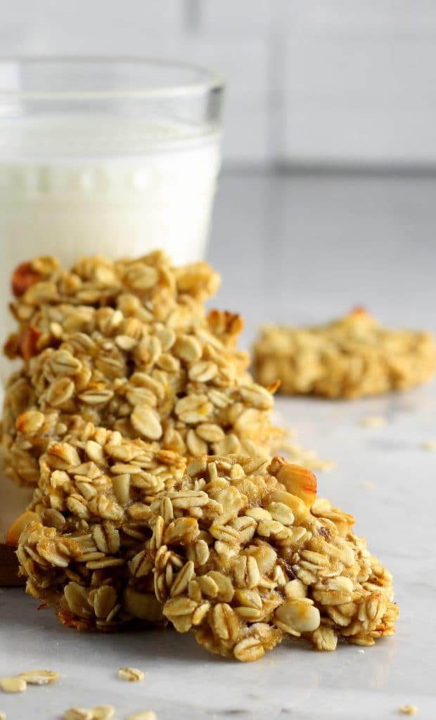 Oatmeal Banana and Almond Cookies