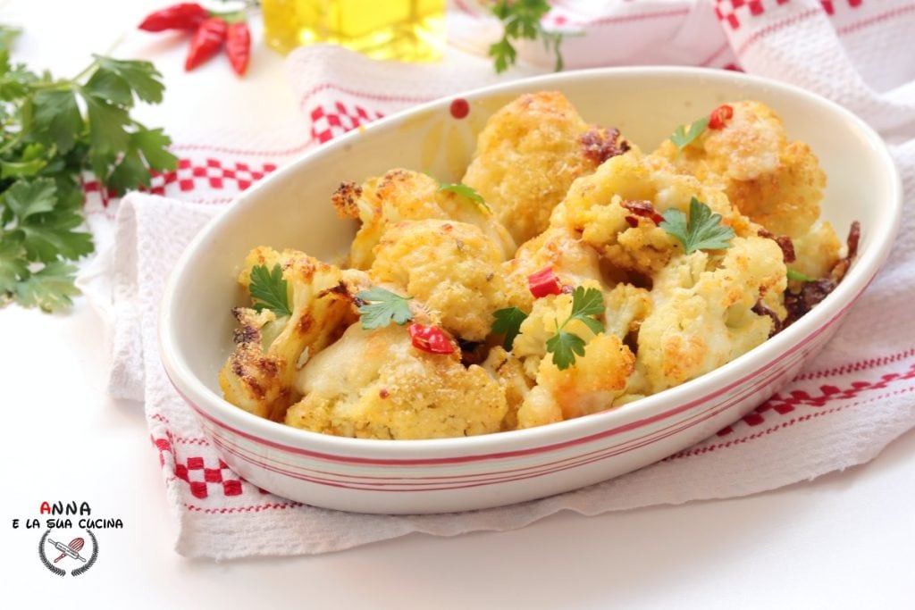 breaded and baked cauliflower with paprika and mozzarella