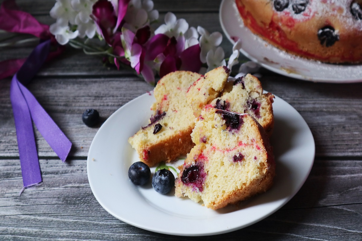 Paradise Cake with Blueberries