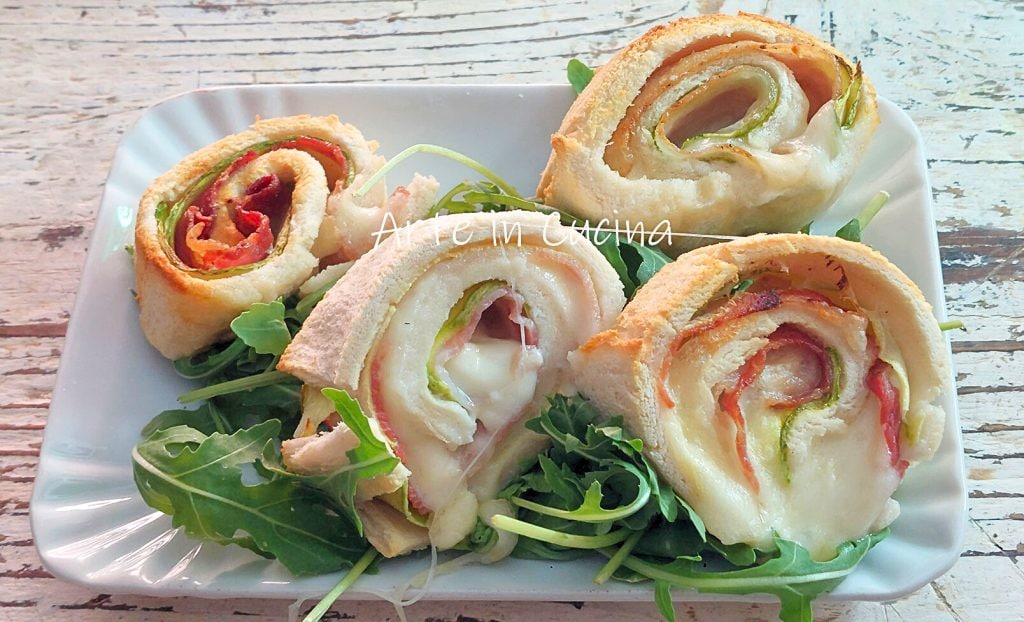 BREAD ROLLS with BACON and zucchini