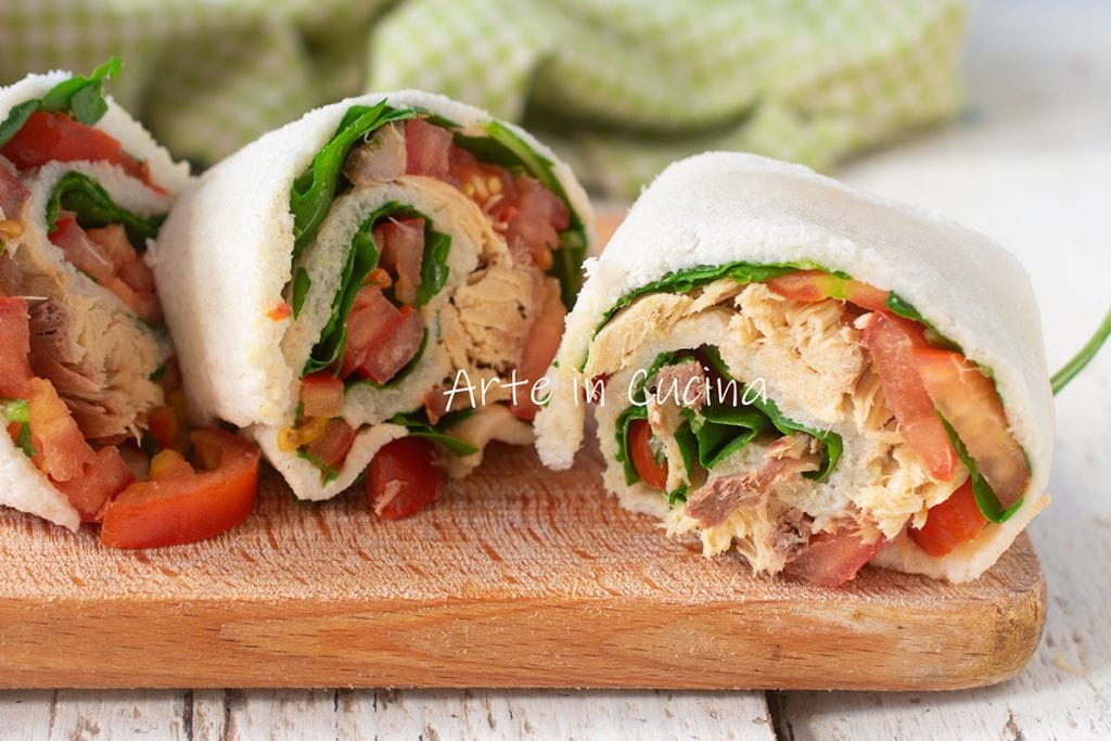 BREAD ROLLS with tuna and tomatoes