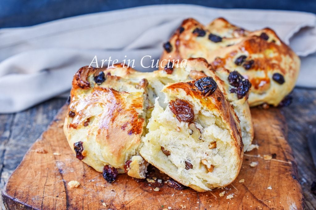 Bread of the saints typical recipe of the dead