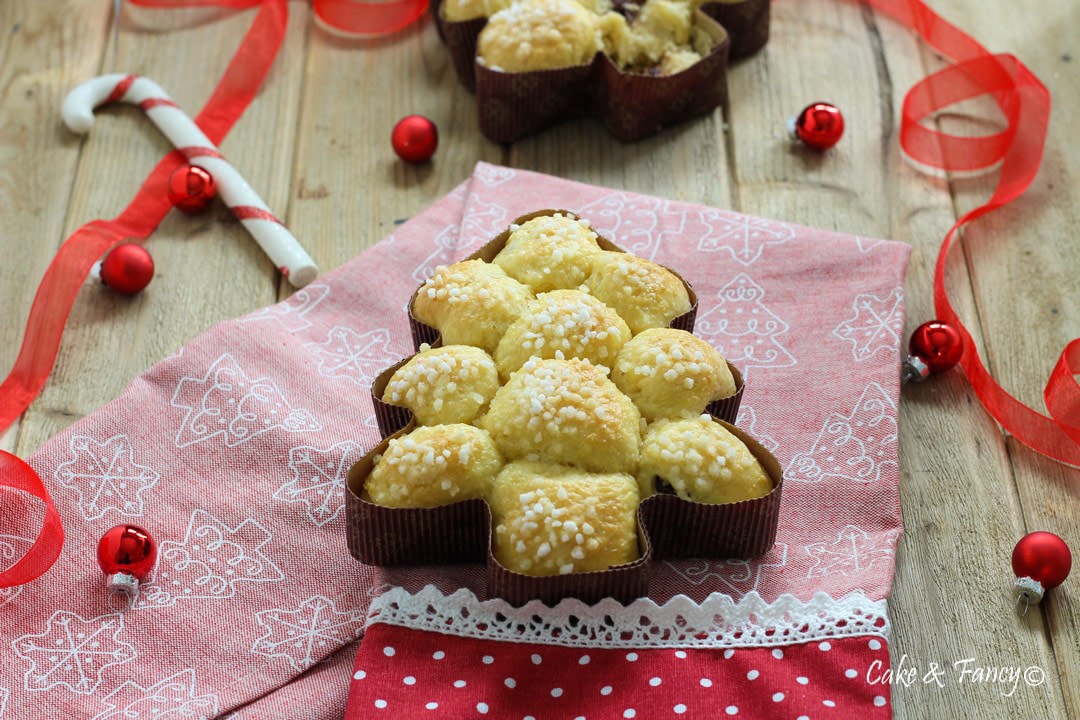 Brioche Bread Trees with Chocolate