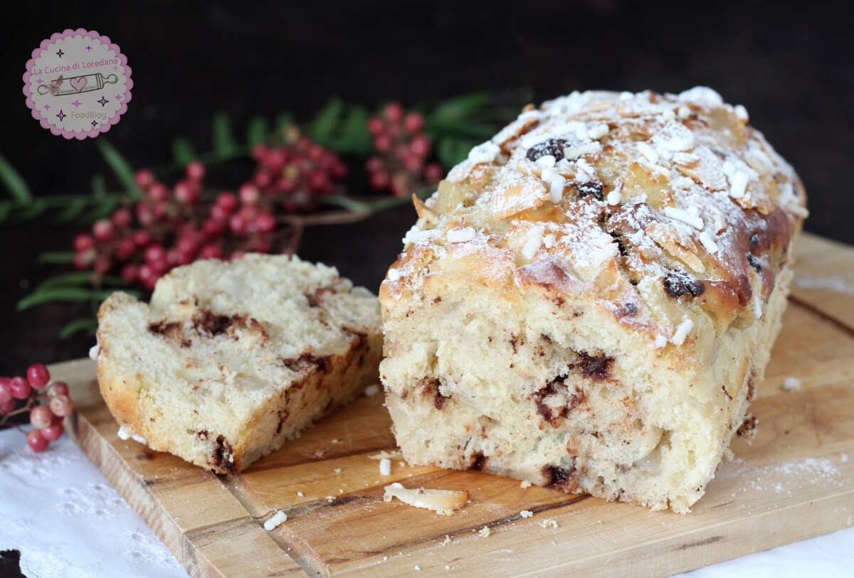 BRIOCHE WITH PEARS AND CHOCOLATE the softest and the best