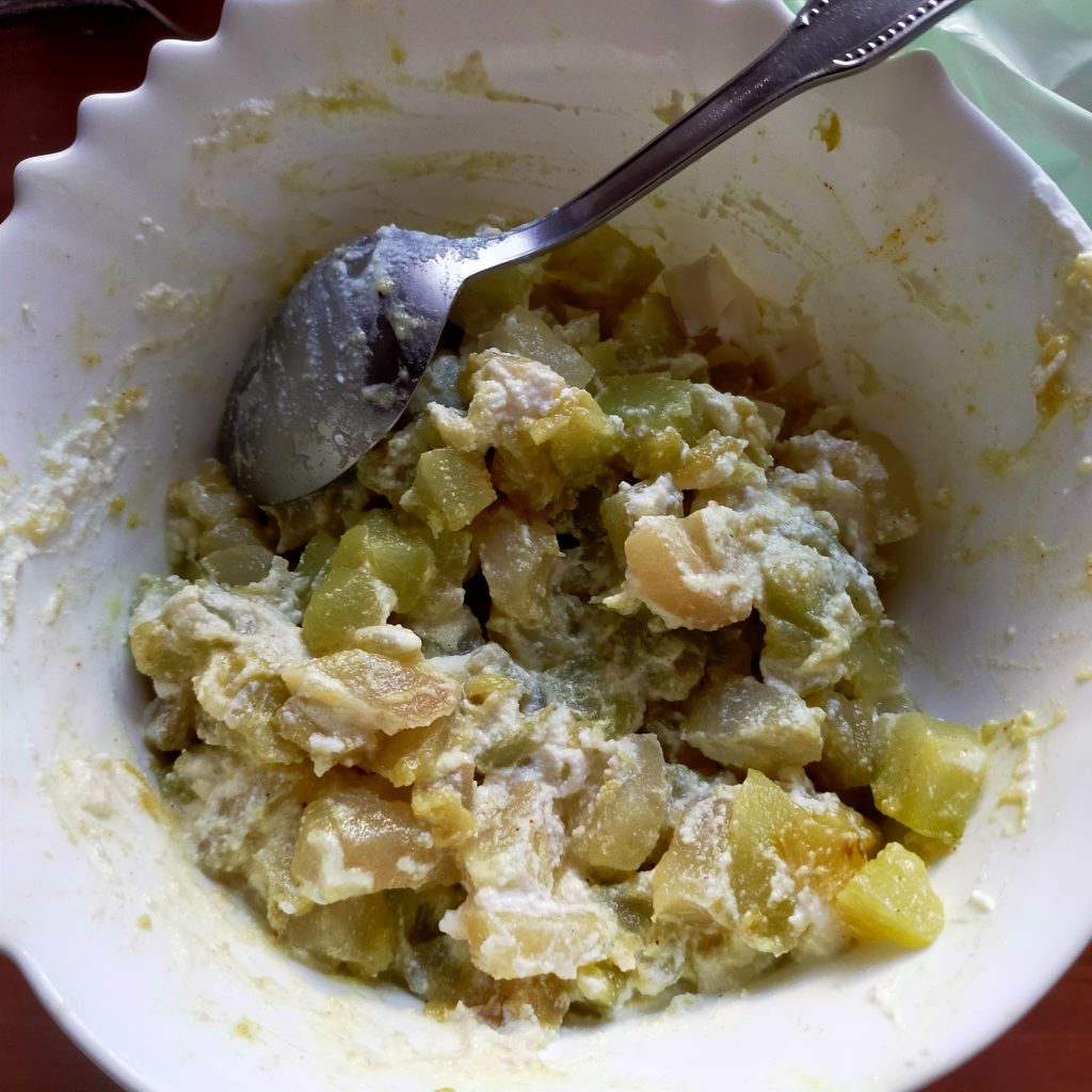 Savory puff pastry pie with artichokes