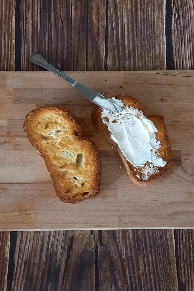 bruschetta with robiola