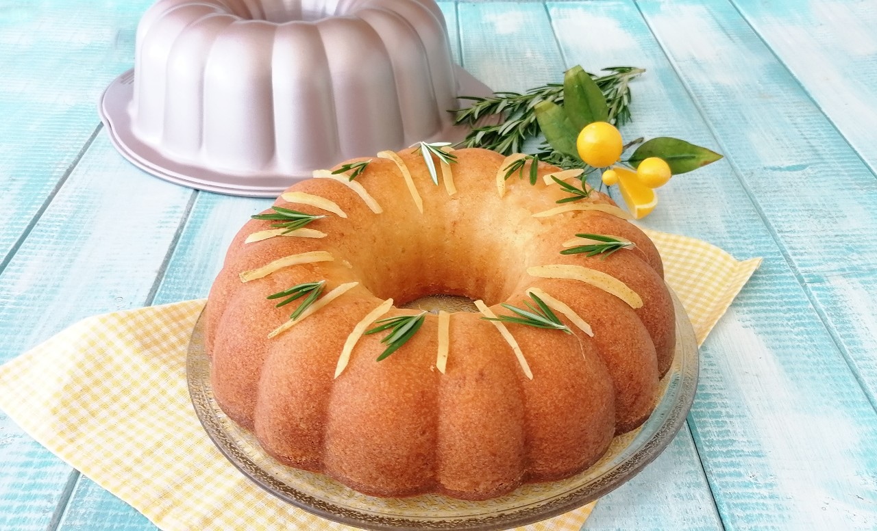 SUPER SOFT LEMON AND COCONUT BUNDT CAKE