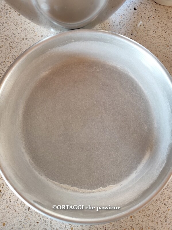 butter and flour the 9.5-inch pan