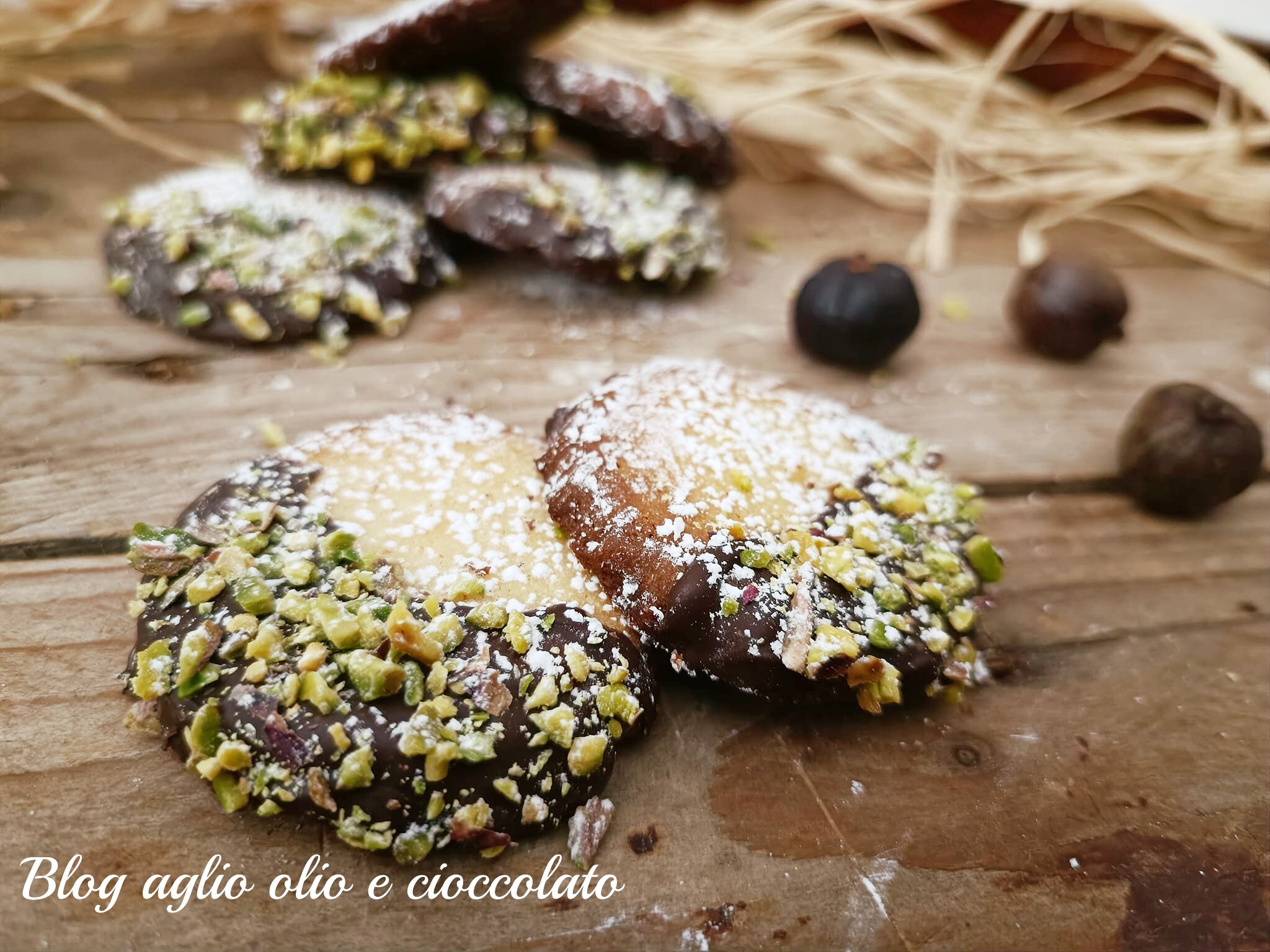 BUTTER COOKIES WITH PISTACHIOS