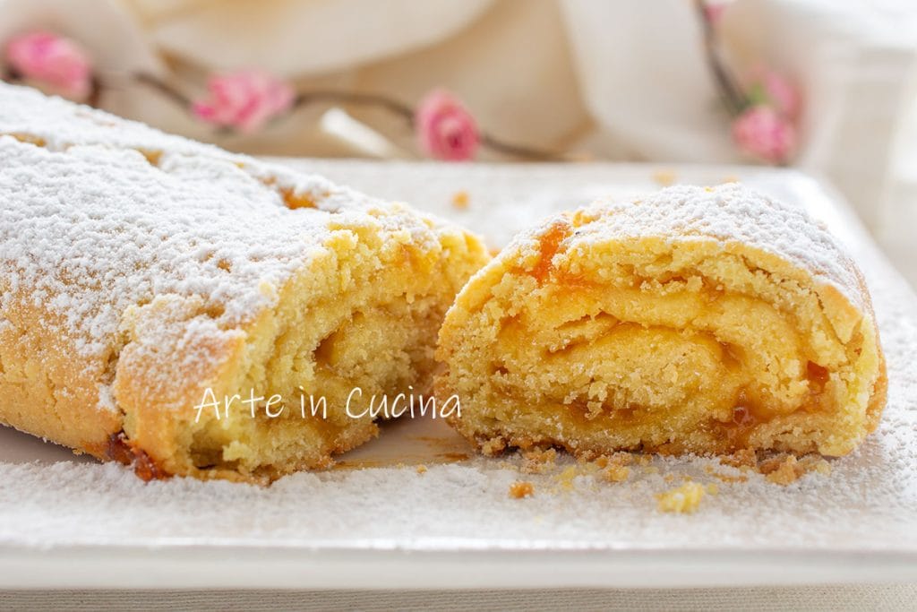 Butterless Pastry Roll with Jam