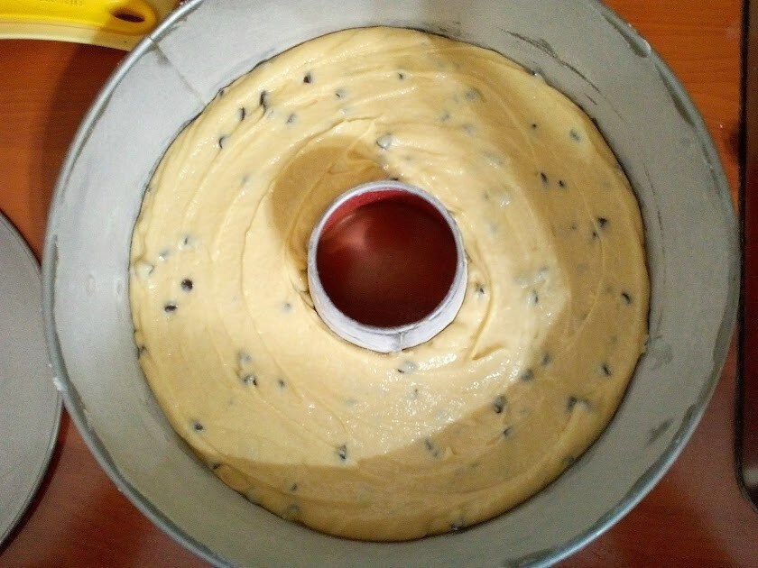 soft bundt cake with ricotta and chocolate 4