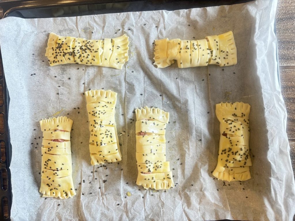 Pastries with Sausage and Stracchino