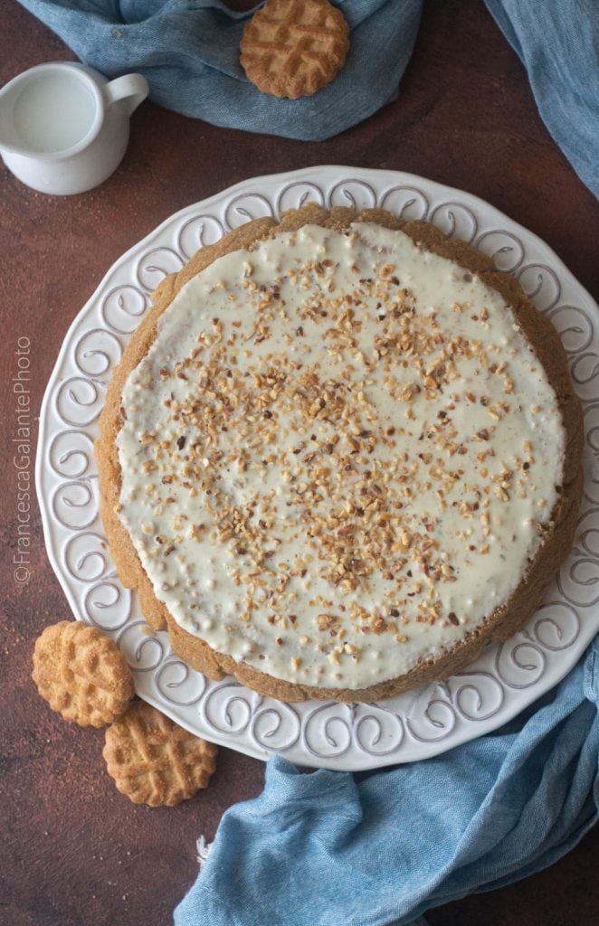 Cake with Milk Cookies and Almond Yeast