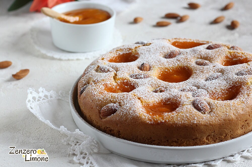 cake with jam - whole