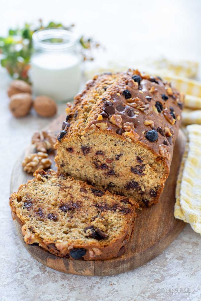 whole wheat plumcake with raisins and walnuts
