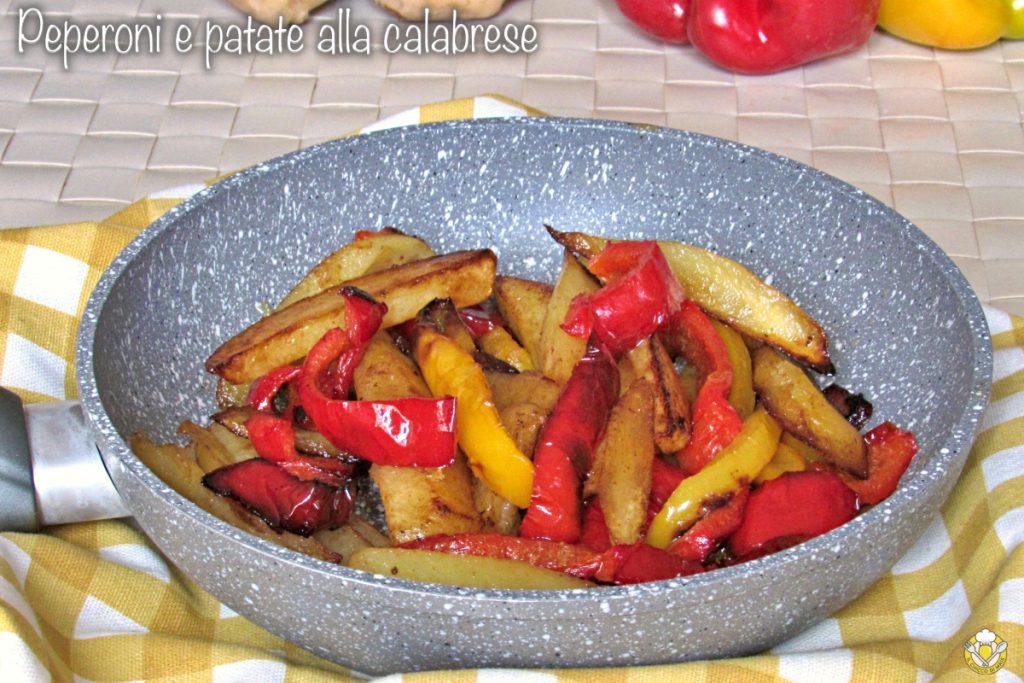 Calabrian peppers and potatoes side dish original recipe pipi e patati in pan summer side dish il chicco di mais