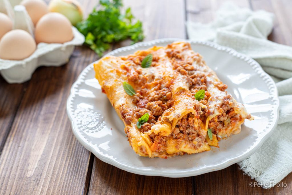 cannelloni with meat sauce