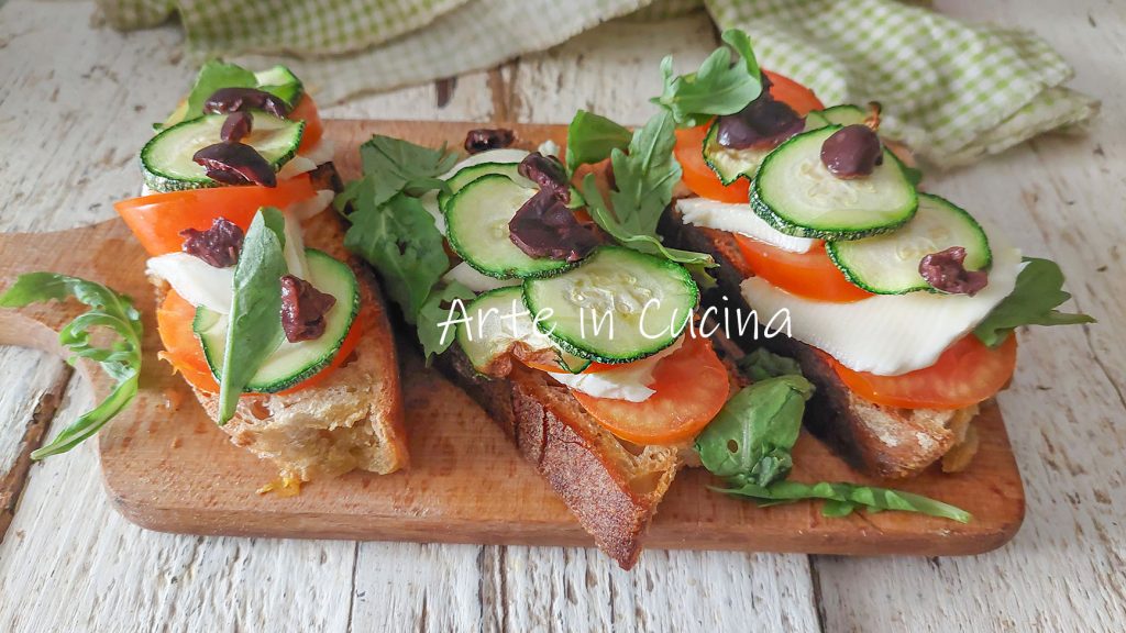 CAPRESE CROSTINI with ZUCCHINI