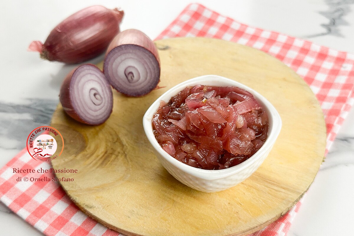 Quick Caramelized Onions in a Pan Always a Hit