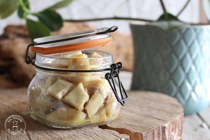 Cassava in Jar Cooking