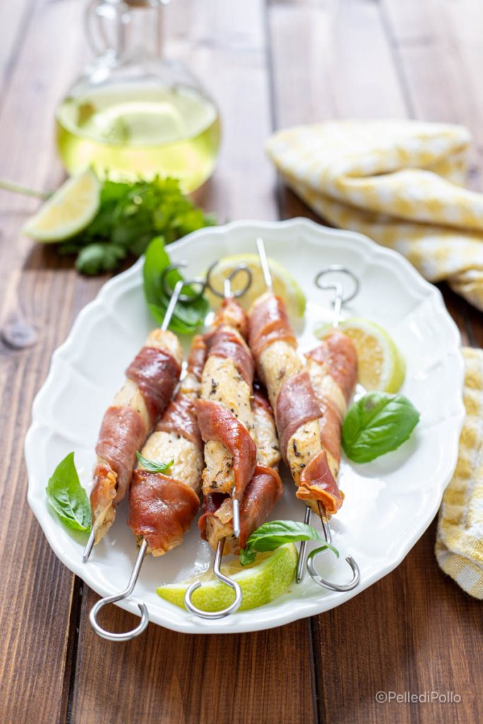 skewers with chicken breast and prosciutto