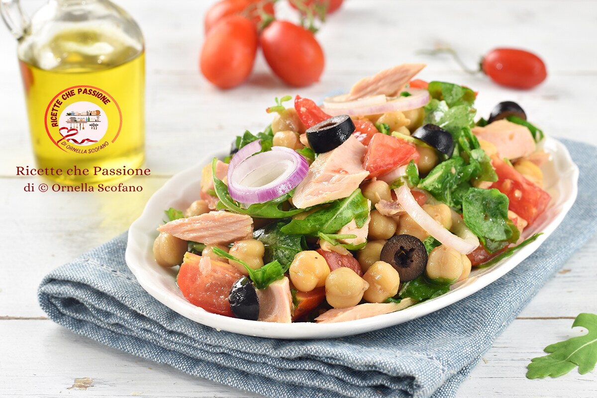 Chickpea Salad with Tuna, Arugula, and Cherry Tomatoes