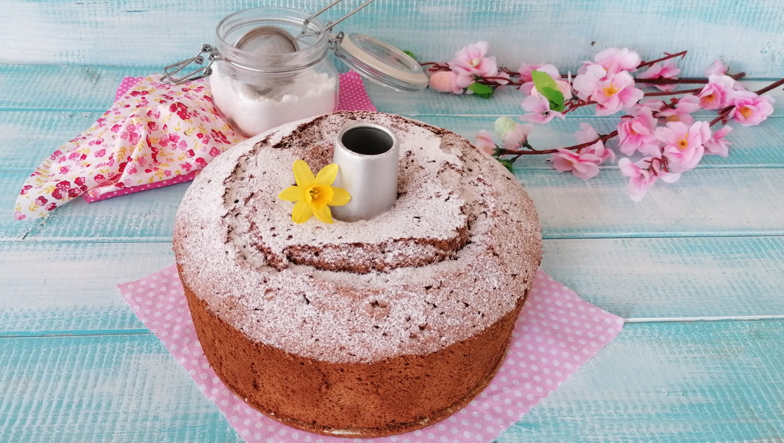 FLUFFY AND DECADENT CHOCOLATE CHIFFON CAKE