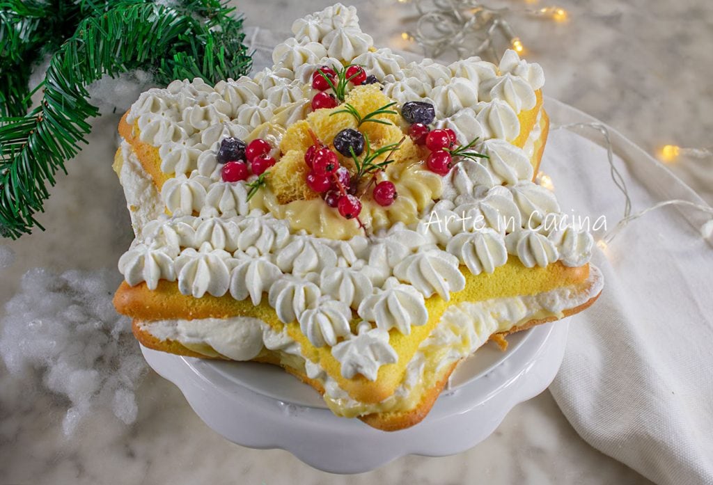 Christmas star cake with custard