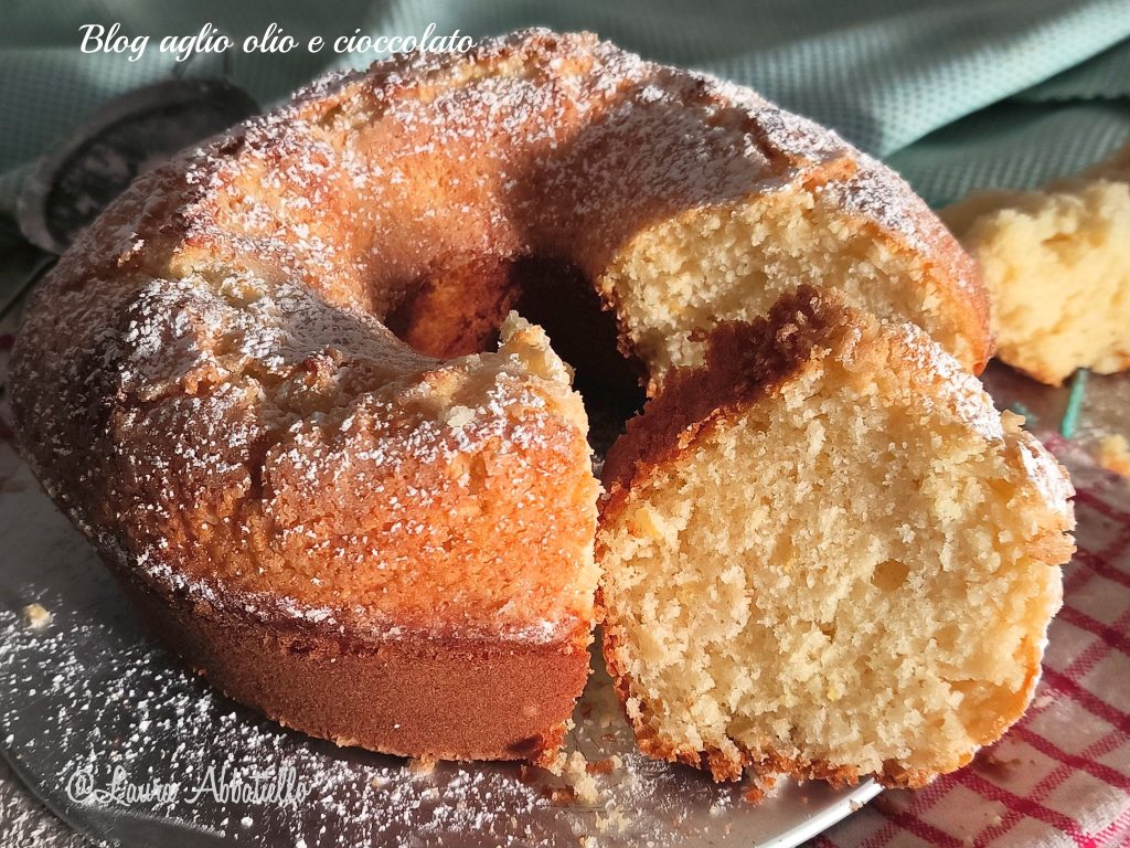 Classic bundt cake all in one bowl without kneading, super soft and easy to make just like our grandmothers used to. Recipe without scale.