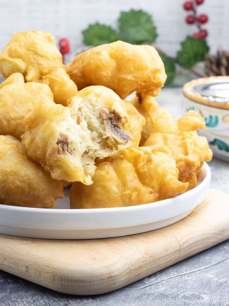 classic fried zeppole