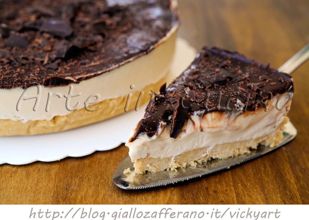 Coffee and chocolate cheesecake cold cake