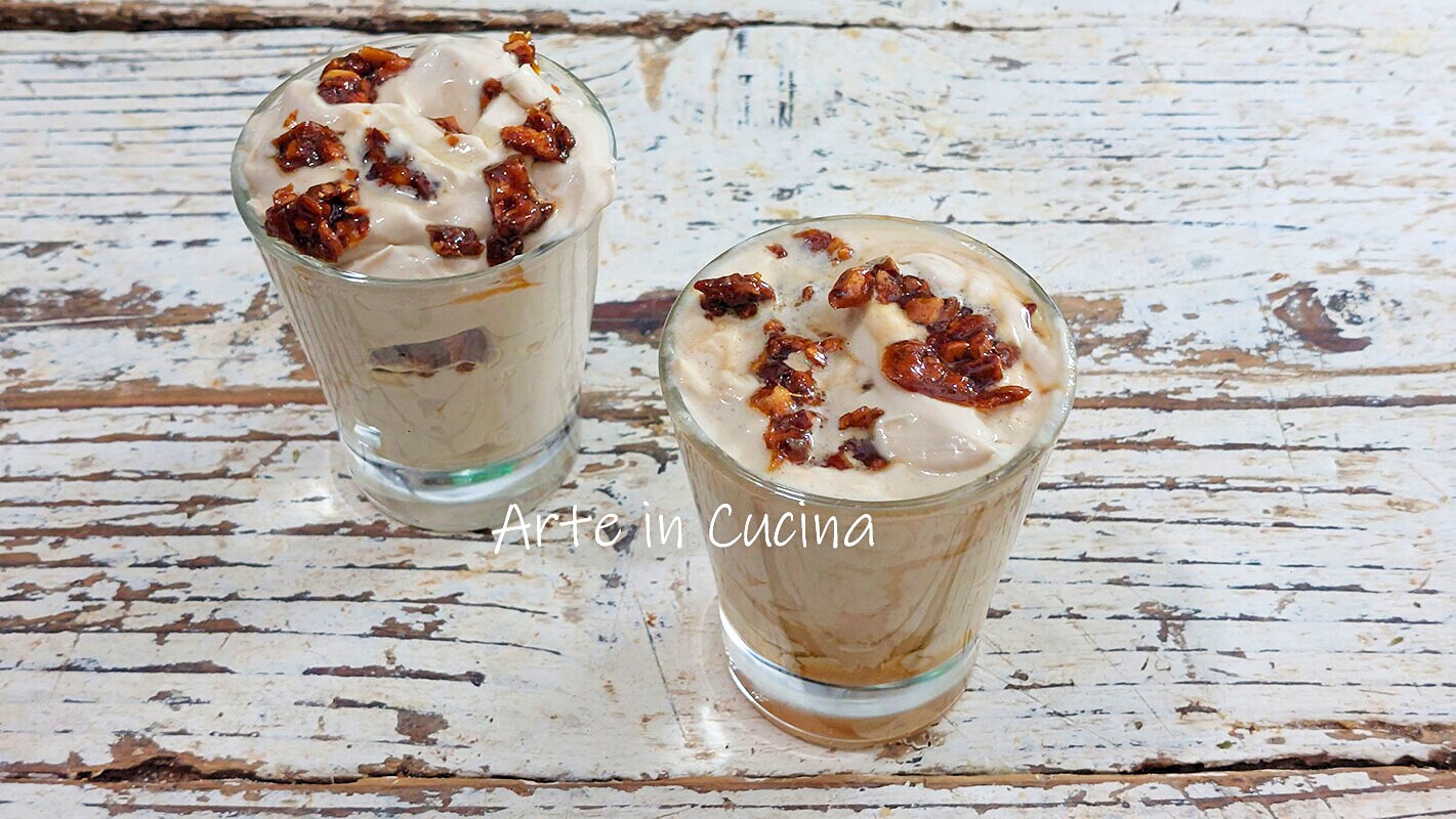 COFFEE MOUSSE with Praline Hazelnuts