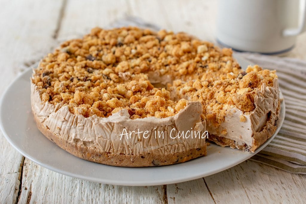 Cold coffee crumble with chocolate chips