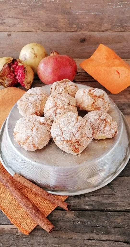 soft crinkle pumpkin cookies