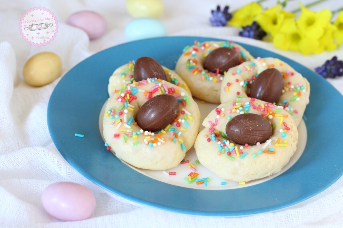 COOKIES WITH CHOCOLATE EGGS the breakfast cookies for Easter