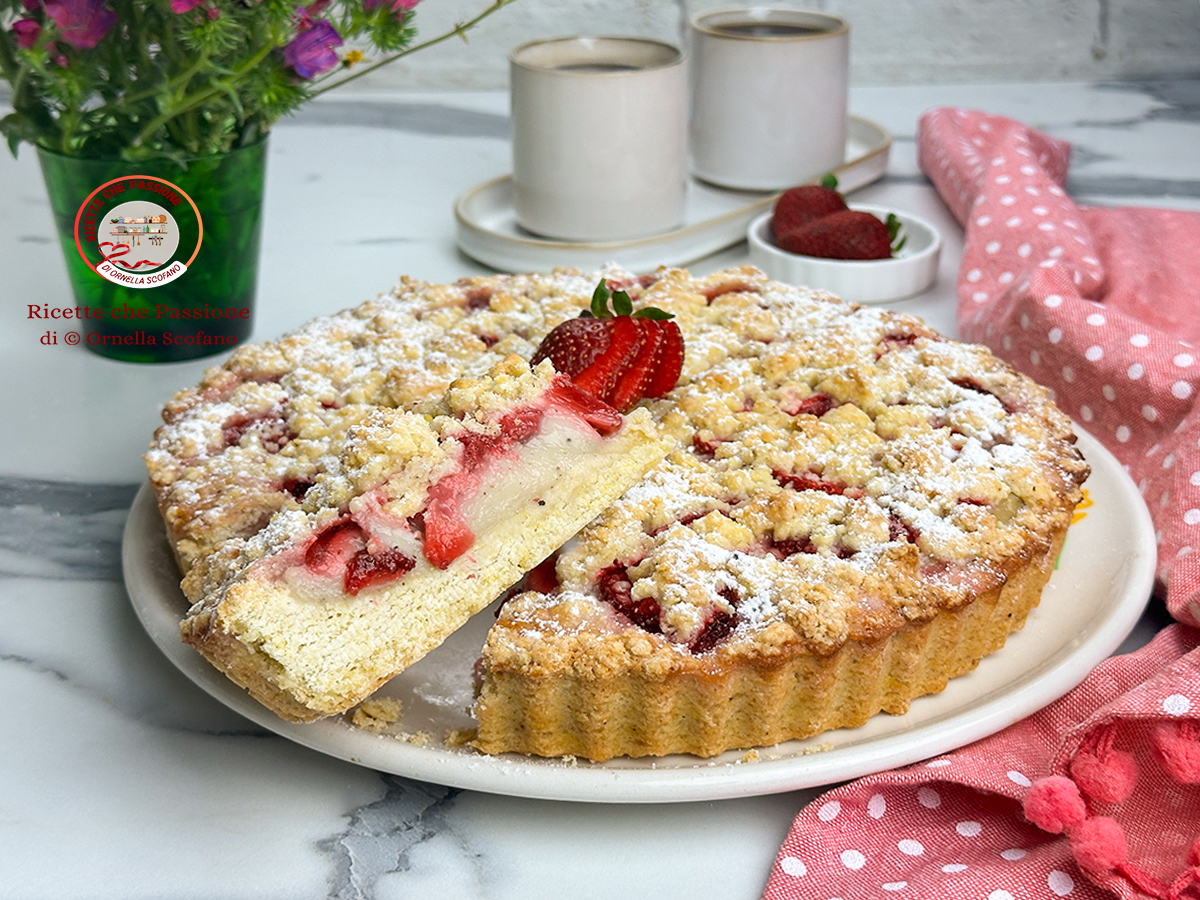 Cream and Strawberry Crumble: The Easy and Irresistible Dessert