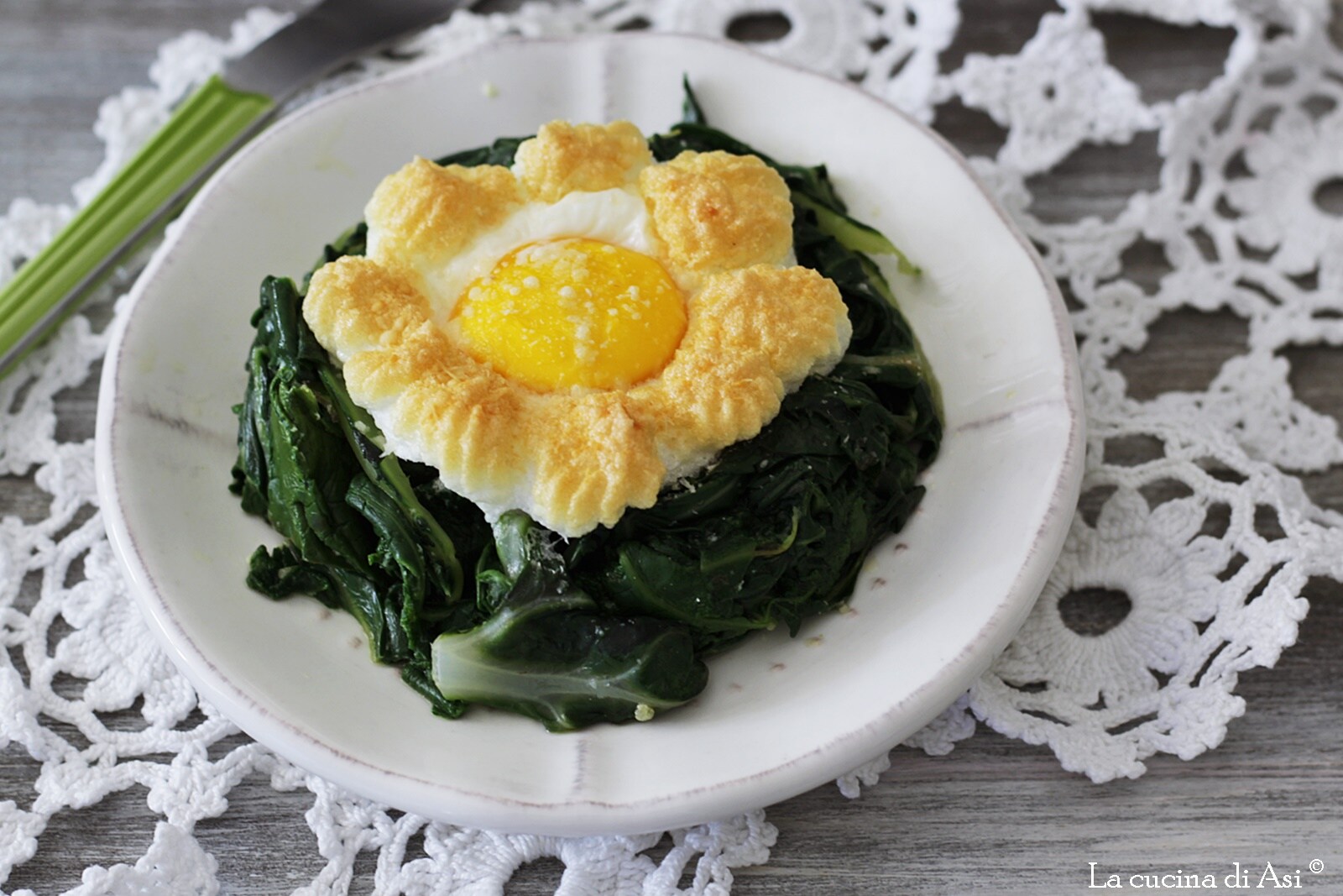 CREAMY EGGS IN THE NEST