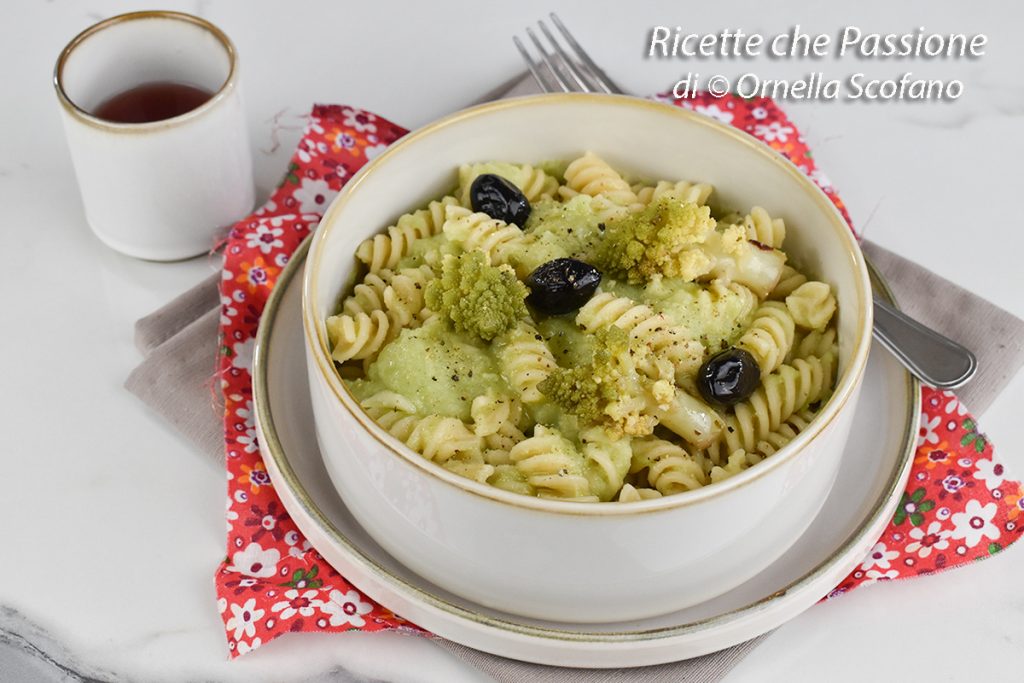 recipe pasta and Romanesco broccoli