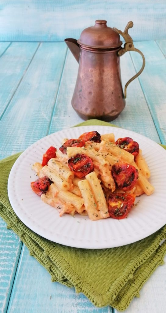 creamy pasta with confit tomatoes
