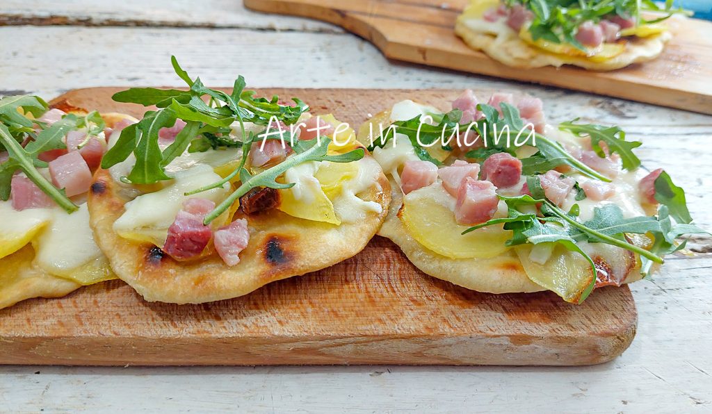 CRISPY MINI PIZZAS with POTATOES and bacon in a pan