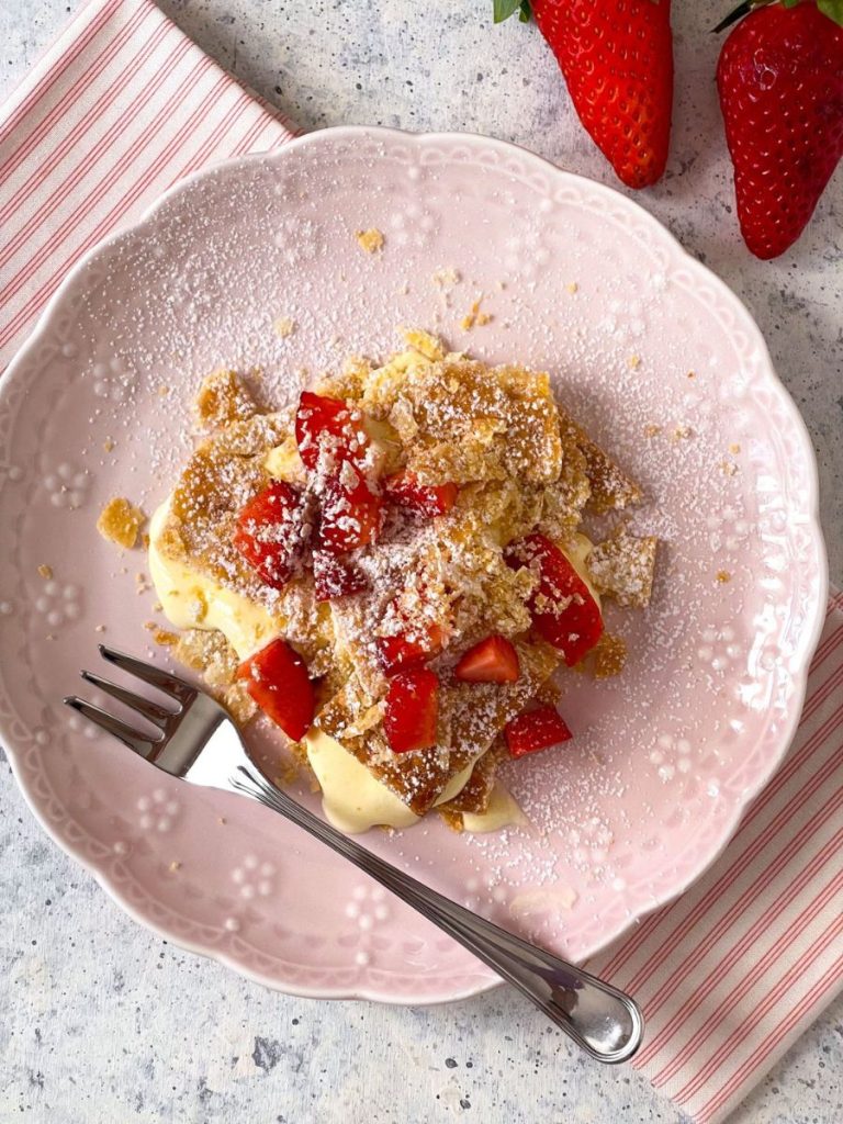 deconstructed puff pastry with chantilly cream