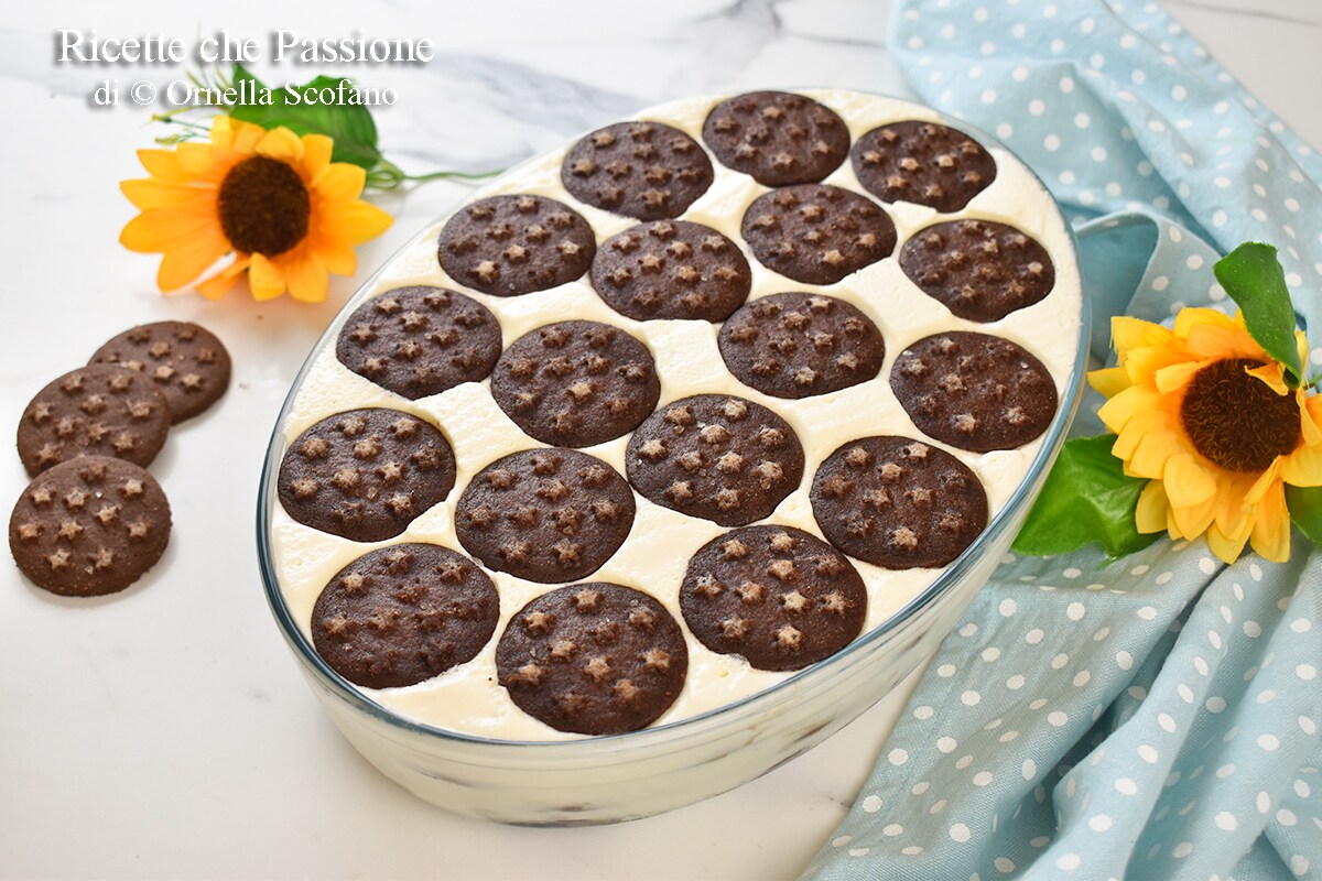Delicious Tiramisu with Pan di Stelle Cookies