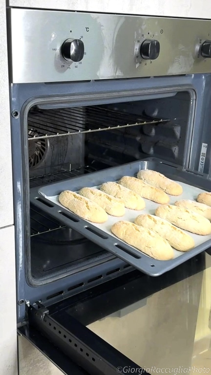 dipping cookies
