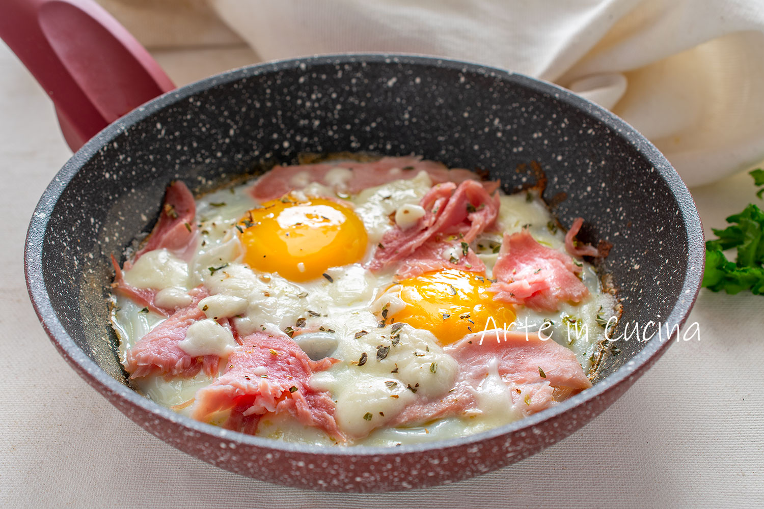 Eggs with Ham and Mozzarella in a Pan